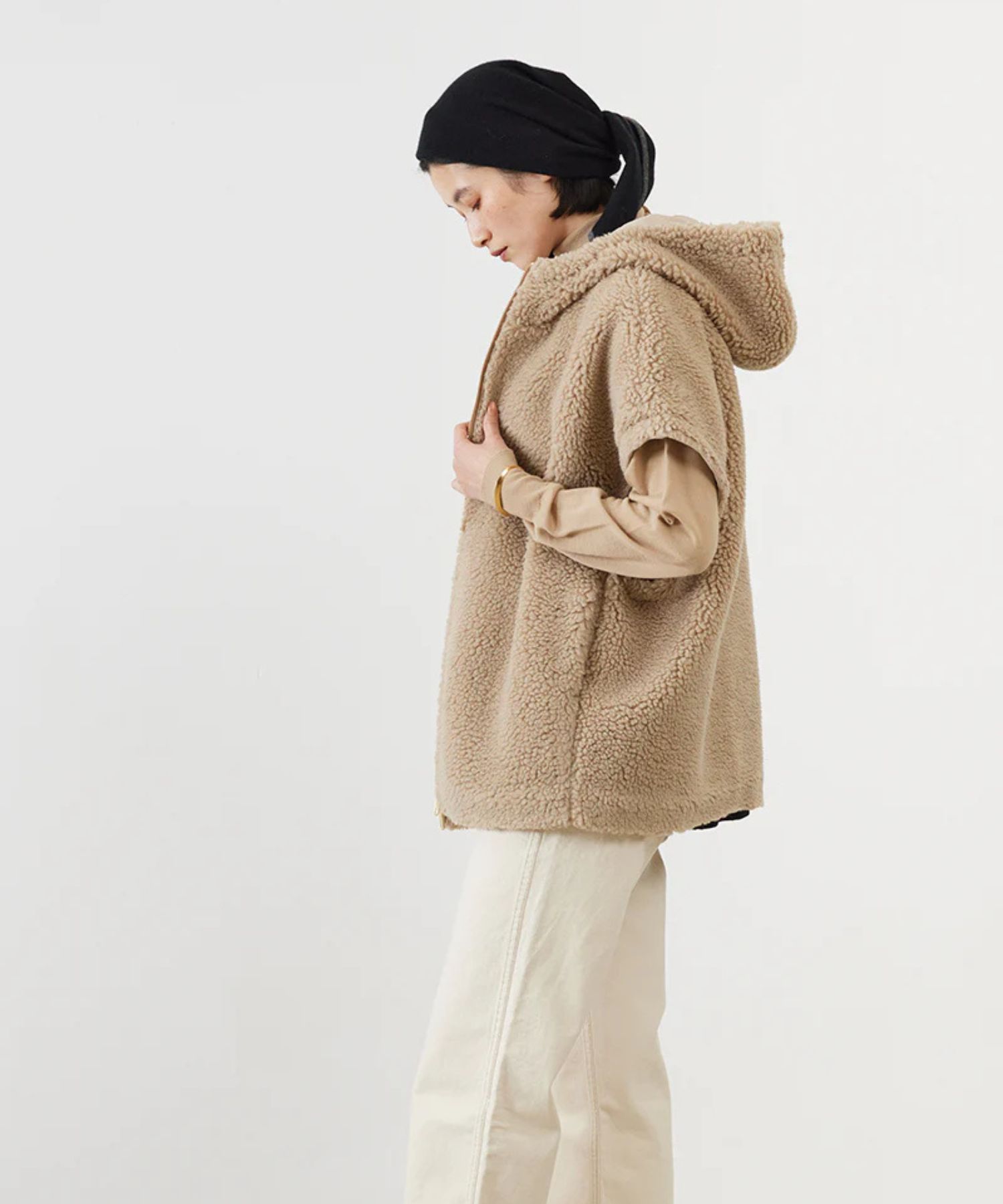 BOA HOODIE VEST (BEIGE) ポリエステル / オーバーショルダー / ダブルジップ / ウールブレンドボア / ADWS-501-35