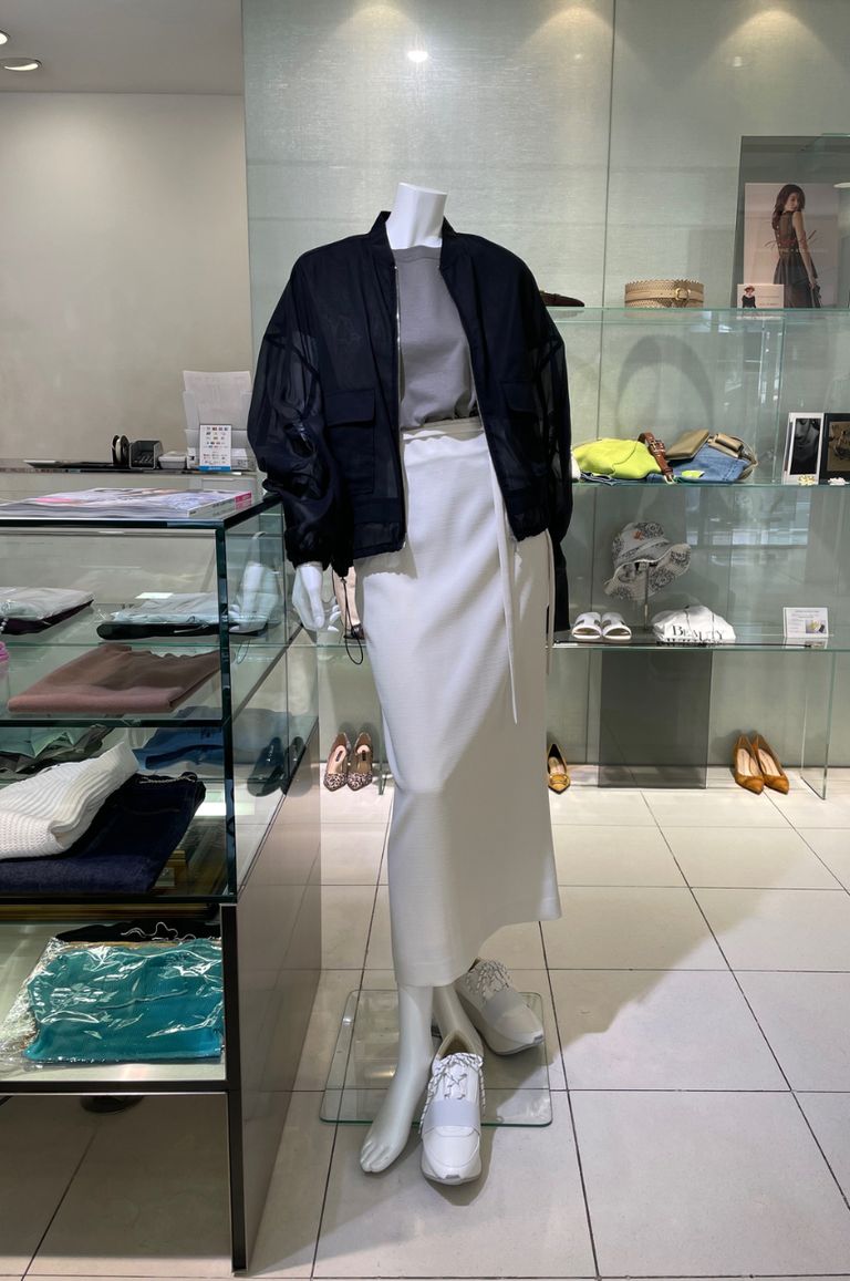 美品✨エレンディーク　24SS　オーバーサイズシアーブルゾン　ベージュ　アウター ELENDEEK（エレンディーク）の「オーバーサイズシアーブルゾン
