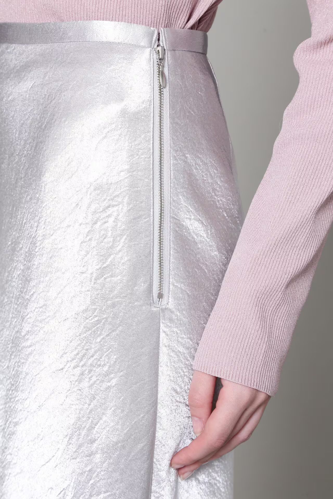 [URBAN PRECIOUS] サテンマーメイドスカート (シルバー) / ポリエステル 100% / ストレッチ / 0315120115