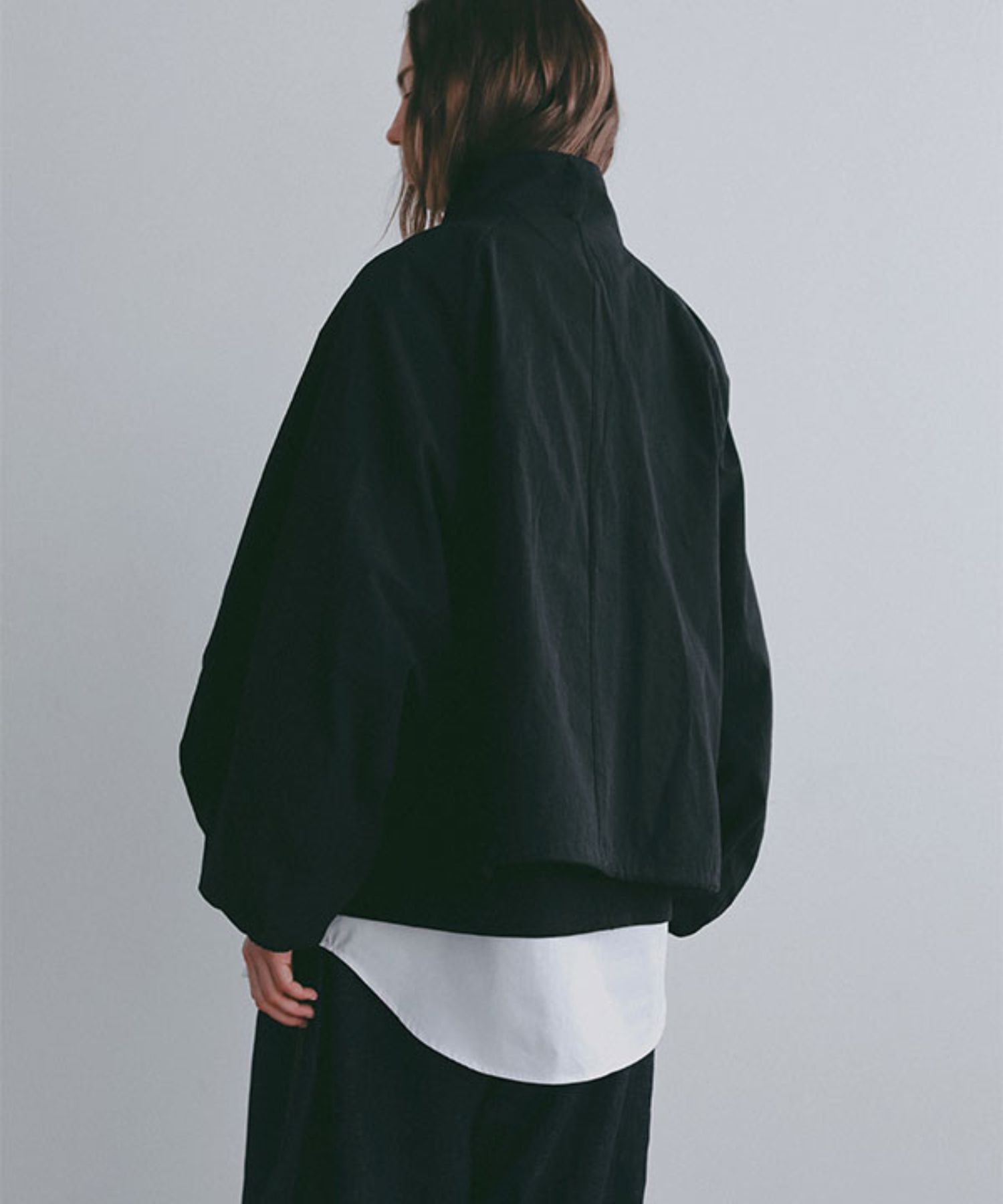 スカーフライトシャツブルゾン(BLACK) 綿 / スカーフ付き / 裾ドローコード付き / フロントポケット付き / 1226202069