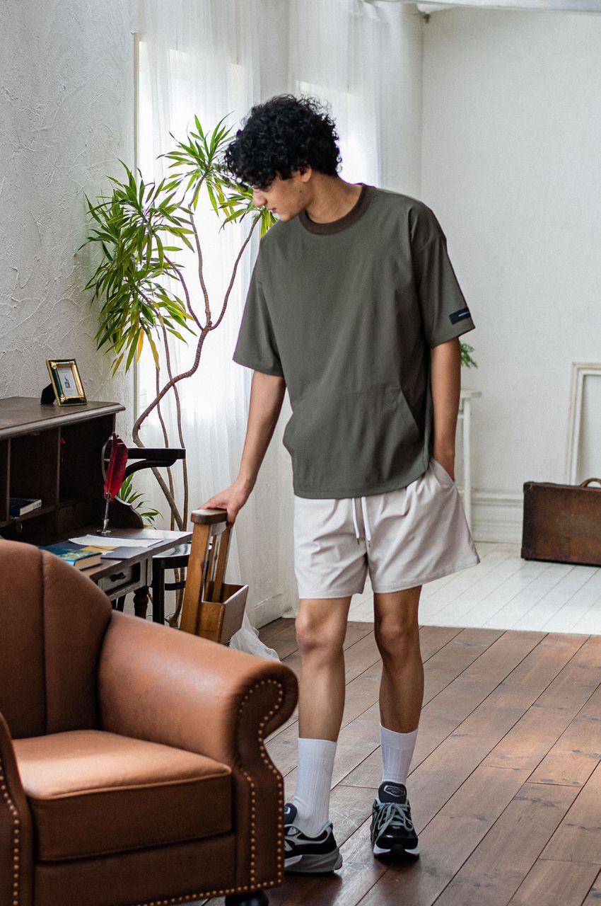 Tシャツ (カーキ) ナイロン / 速乾性 / カンガルーポケット / ストレッチ / ウォッシャブル