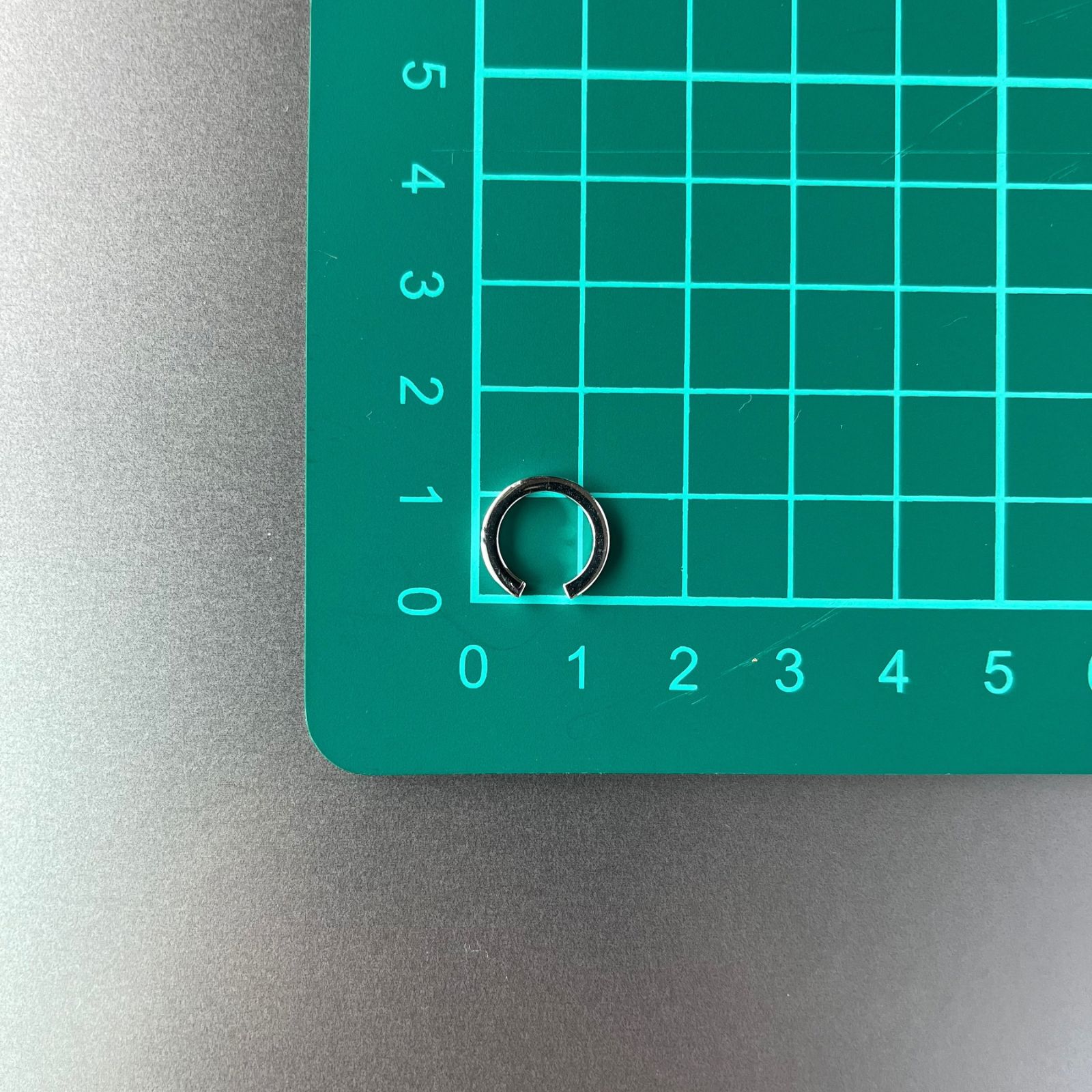 【ASSET SILVER】イヤーカフ・線形四角 / シルバー925 / 細身 / 線径1.4mm