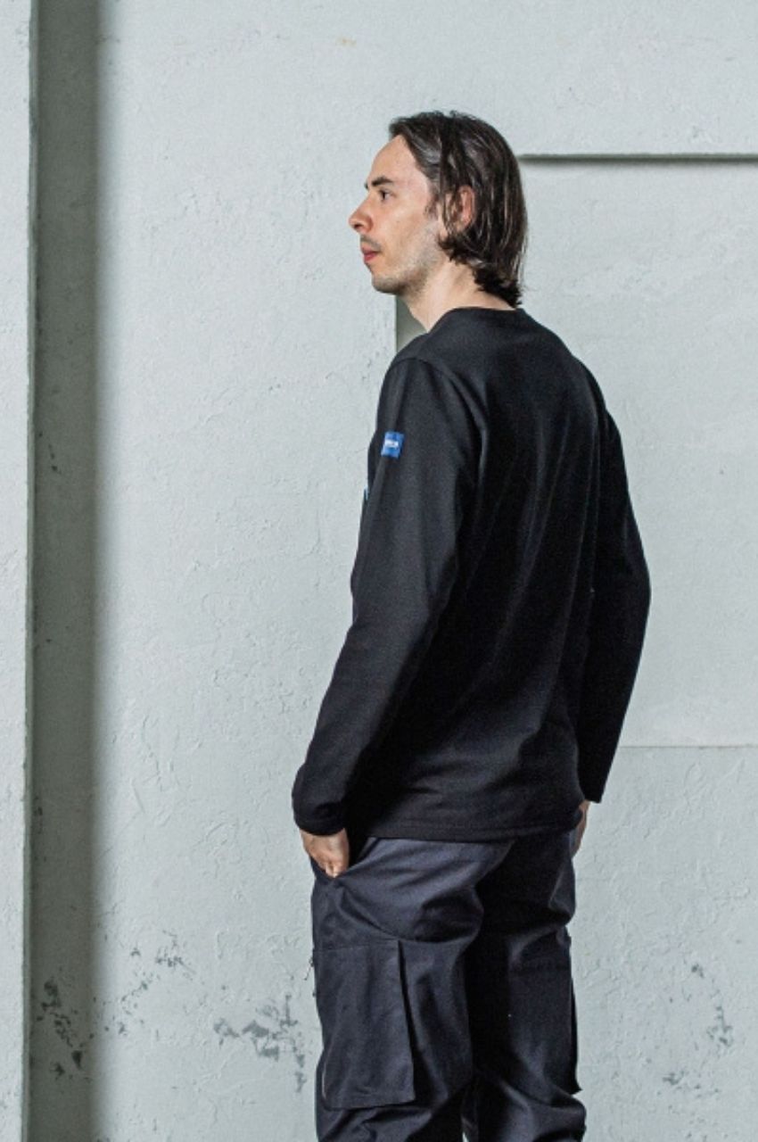 NSNF longsleave Tee ( ブラック) コットン / フロントロゴ / 袖細め / ボックスシルエット / UV / RC35-T-009