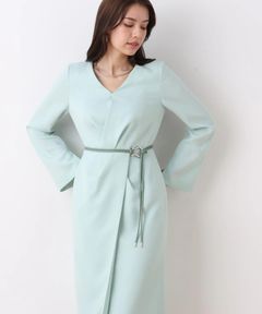 タッククロスウエストワンピース(ミントグリーン) ポリエステル / ストレッチあり / 裏地付き(袖は裏無し) / 右脇奥にスリットあり / 後ろファスナー開き / 袖下にスリットあり / 0316140219