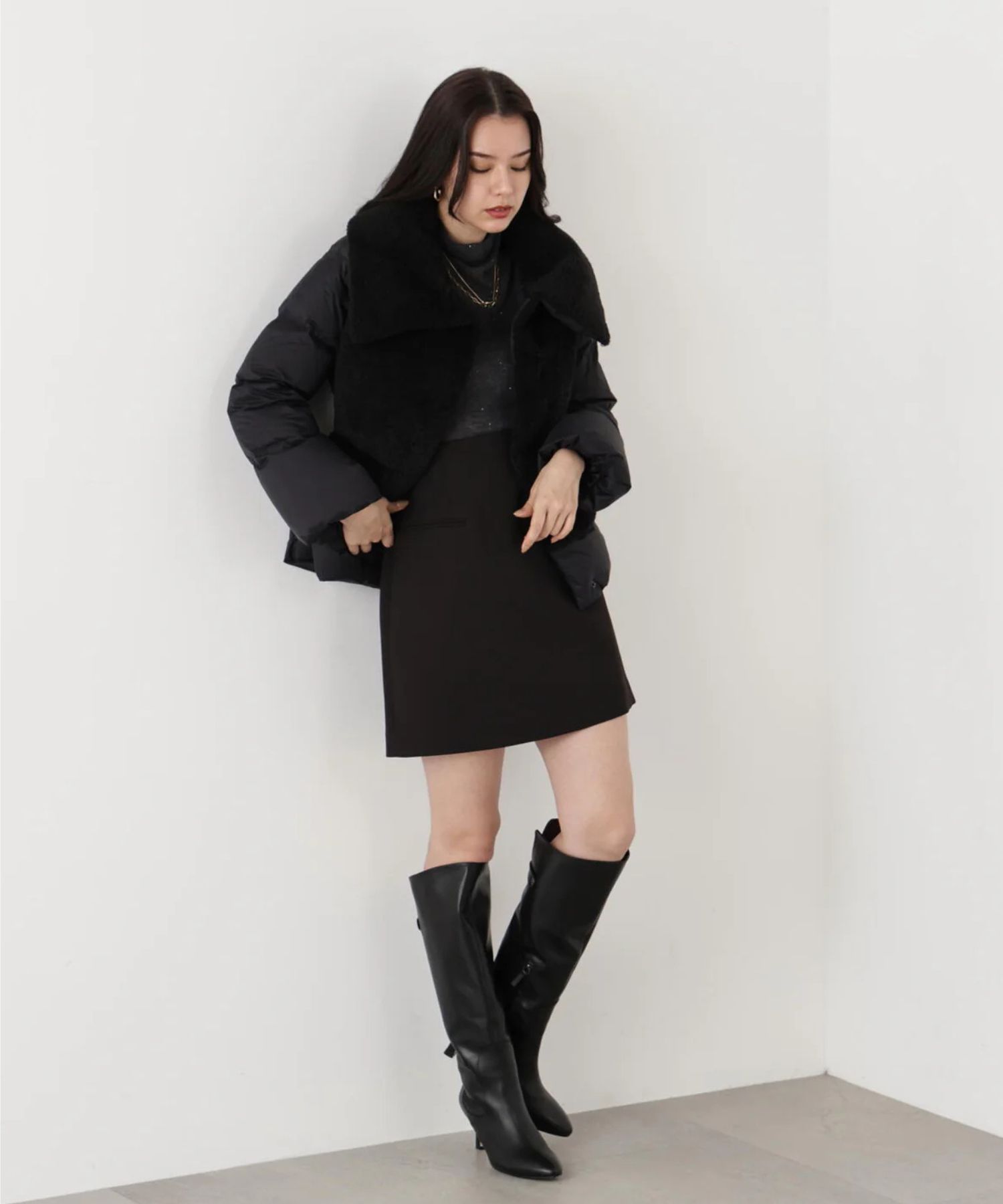 ファーコンビビックカラーミドルダウンコート(ブラック)ナイロン / 前ドット釦あき / 裏地付き / ポケット×2 / 0315252102