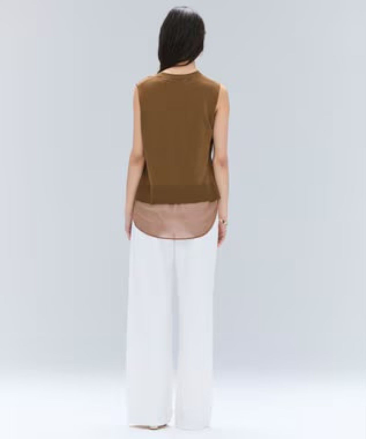 バックシフォンレーヤードニット(Brown) レーヨン/ クルーネック / シワになりにくい / ウォッシャブル / KRCWGA0002