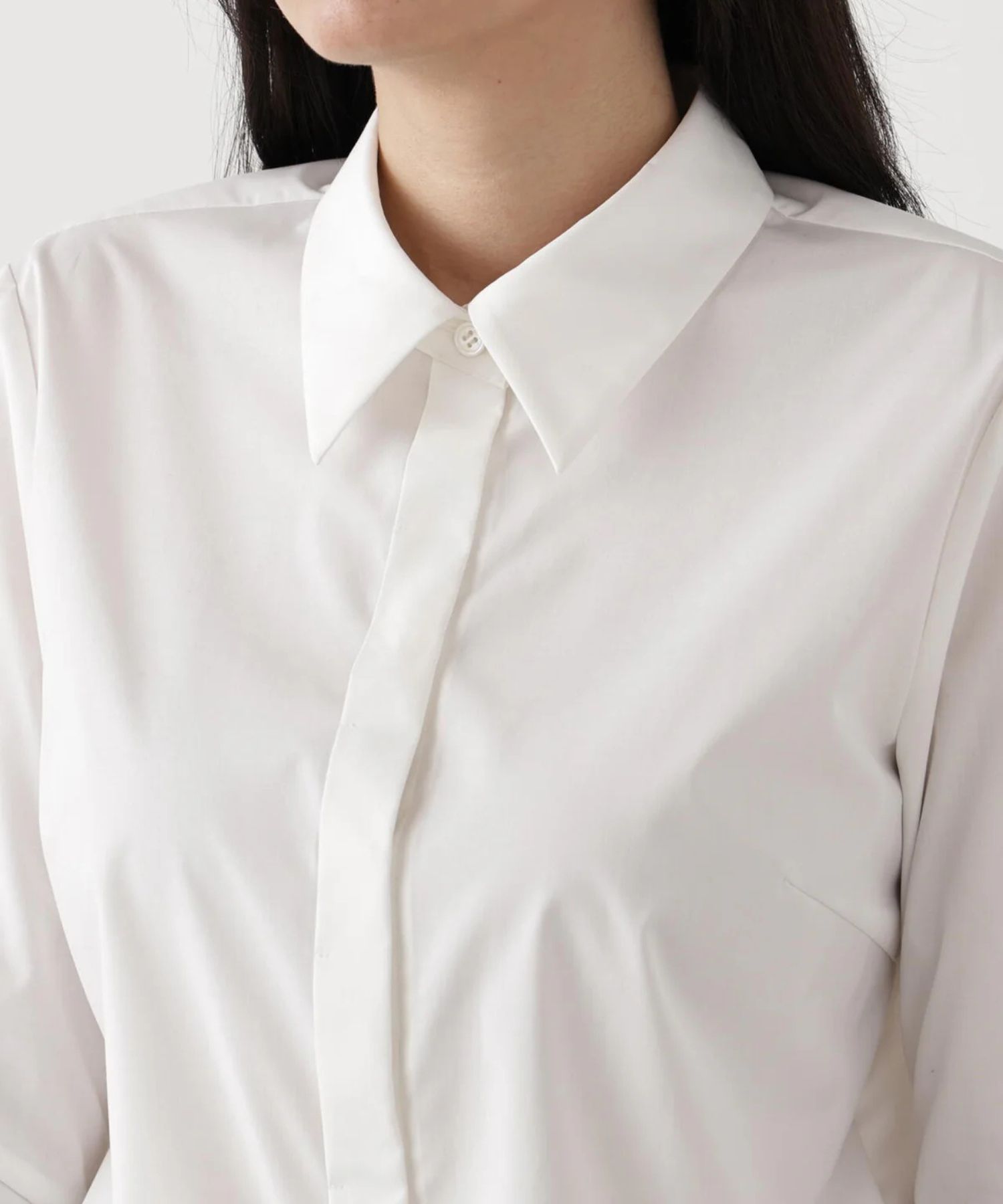 ラッフルスリーブリボンブラウス(ホワイト)コットン /ウォッシャブル / 手洗い可 / 裏地無し / 袖カフス上にスリットあり / 0315210119