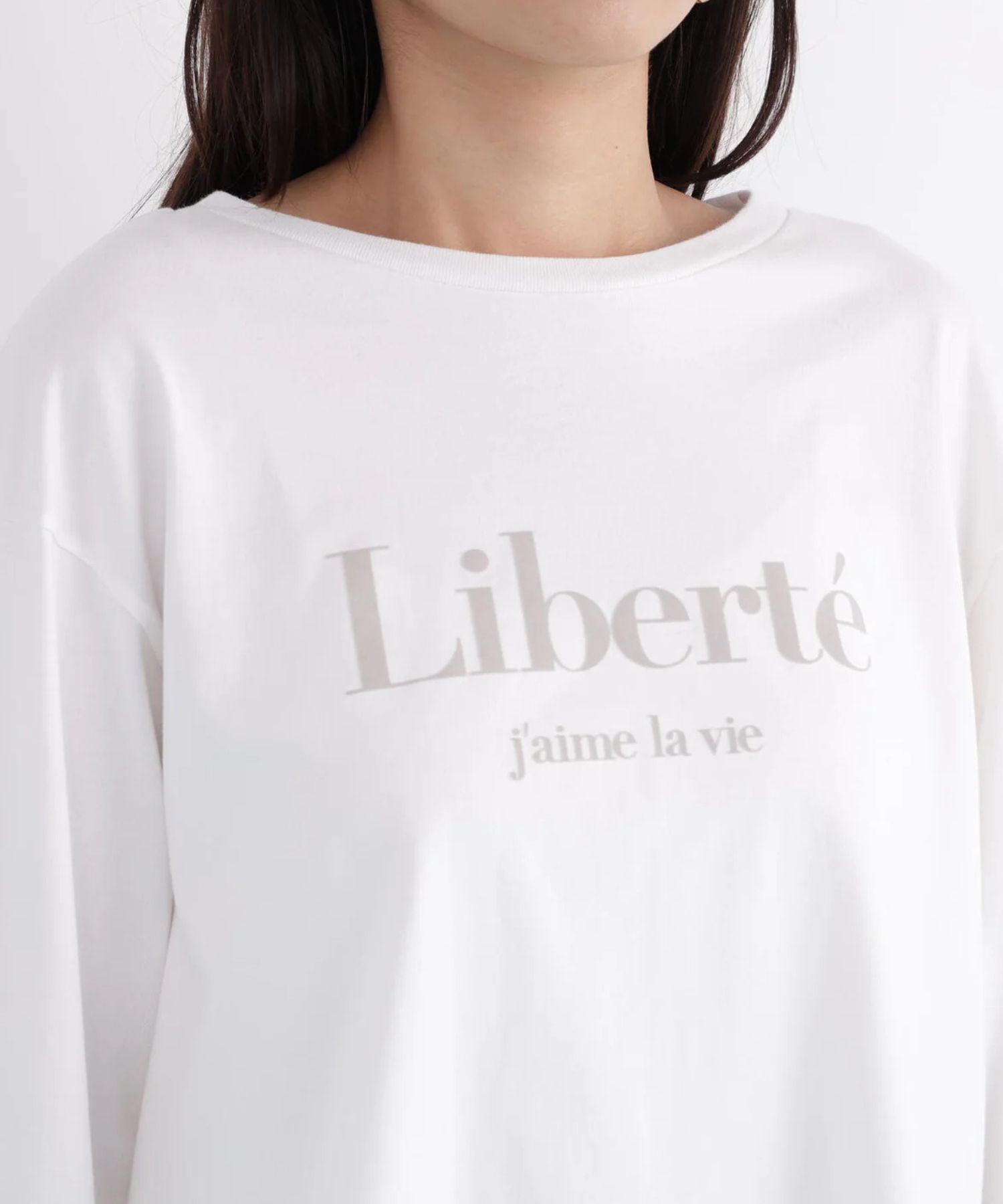「Liberte」ロングTシャツ(ホワイト)コットン / ウォッシャブル / 手洗い可 / ストレッチあり / 裏地無し / 袖口リブにスリットあり / 0316160209