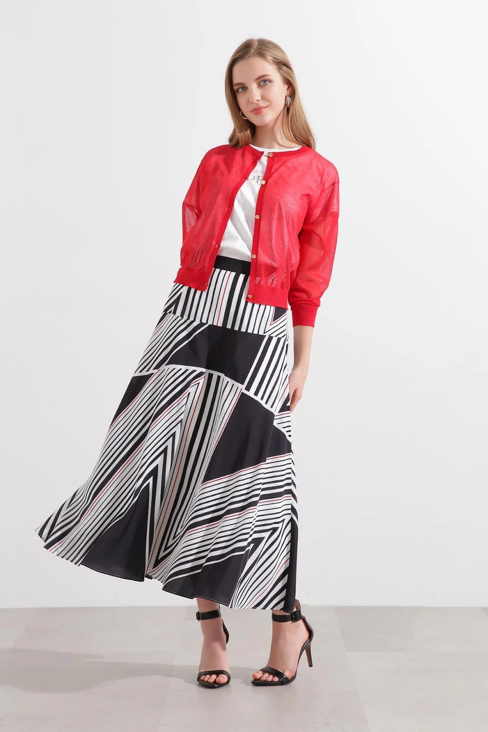 トライアングルボーダープリントスカート (ブラック) / ポリエステル 100% / ウォッシャブル / セットアップ / 0315120311