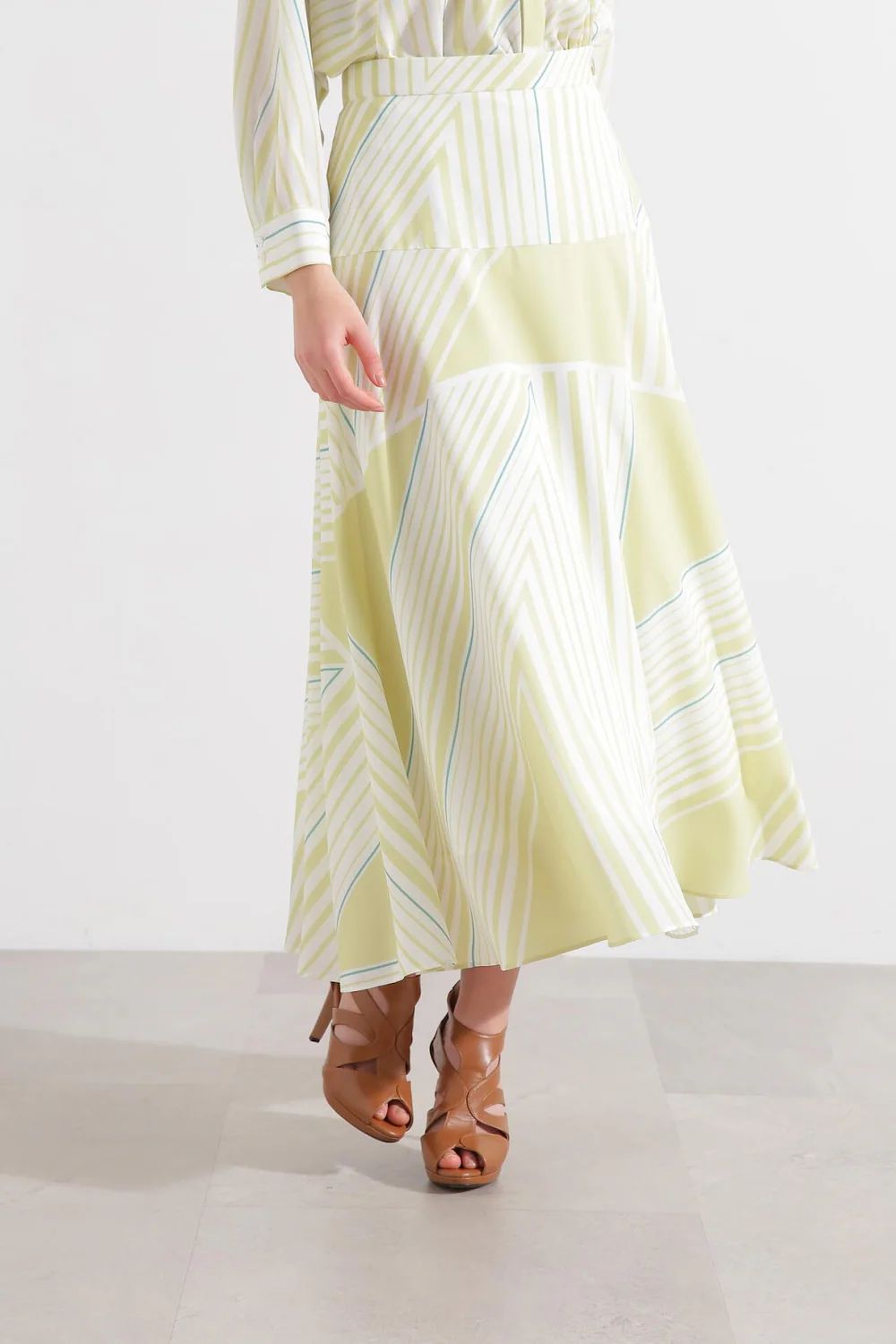 トライアングルボーダープリントスカート (イエロー) / ポリエステル 100% / ウォッシャブル / セットアップ / 0315120311