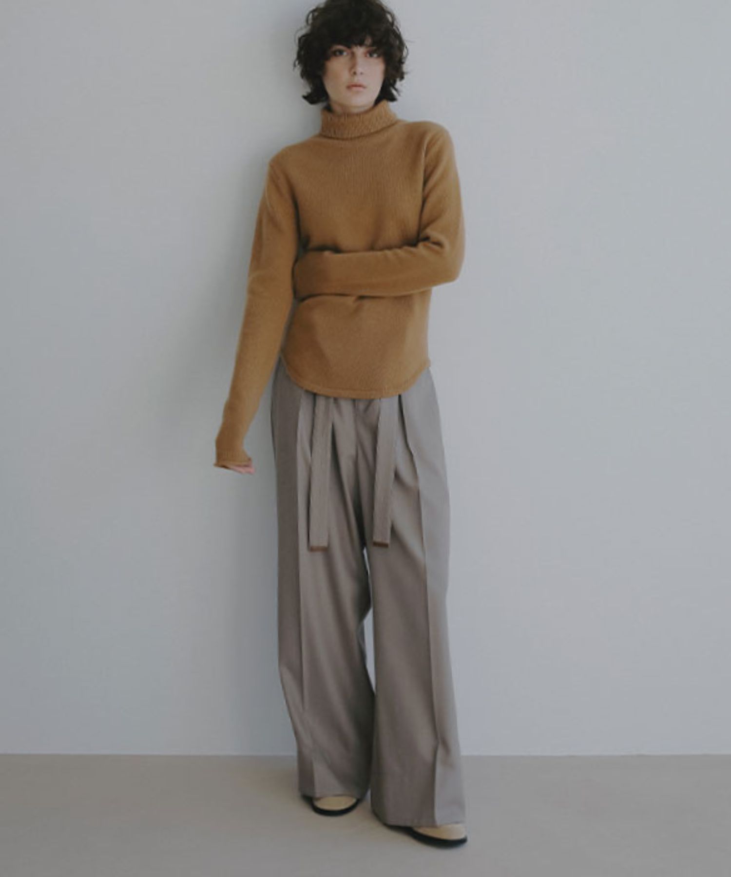 ウールカシミヤタートルネックニットプルオーバー (CAMEL) 毛 / ほどよくフィット / 裾ラウンドカット / 袖口ロールエンド / 手洗可 / 1226111008