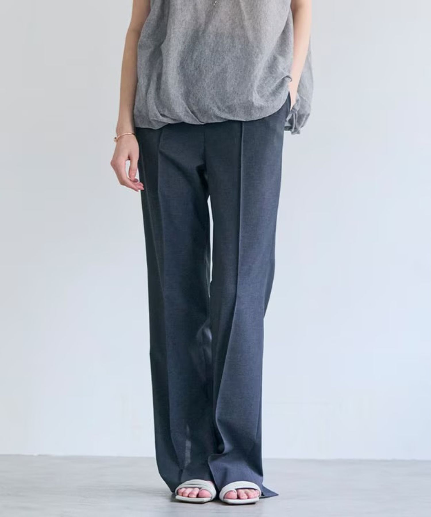 【イージーケア・セットアップ対応】BATEAU / バックスリットストレートパンツ (Charcoal) ポリエステル / ウエスト総ゴム / 吸水速乾 /UVケア / 接触冷感機能 / PRCWLM0002