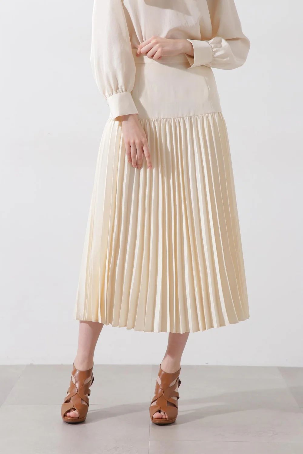 ヨークプリーツスカート (エクリュ) / ポリエステル 100% / 0315120220