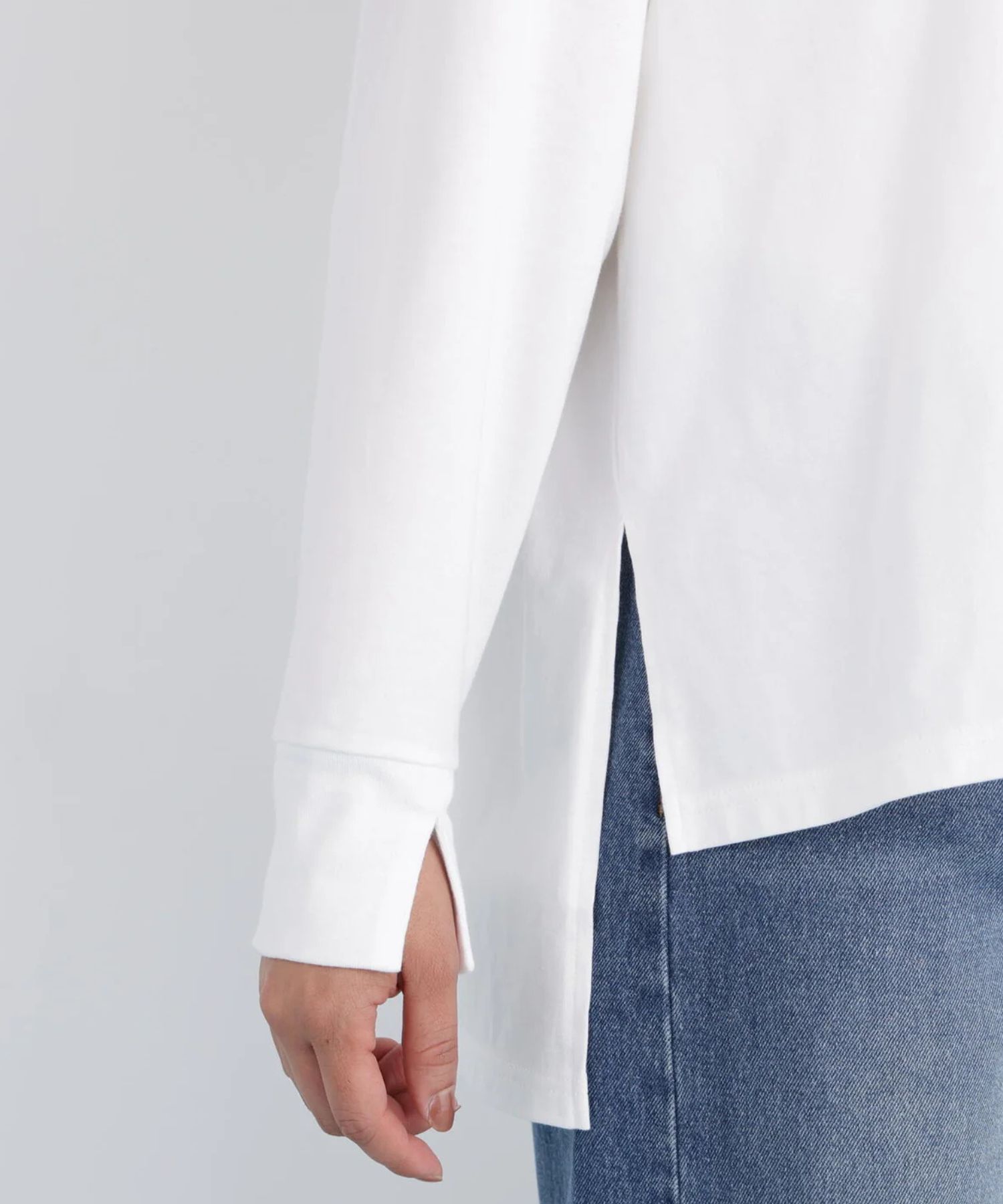 「Liberte」ロングTシャツ(ホワイト)コットン / ウォッシャブル / 手洗い可 / ストレッチあり / 裏地無し / 袖口リブにスリットあり / 0316160209