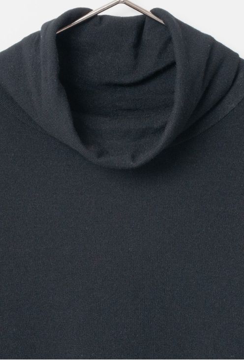 Soft turtleneck pullover (ブラック) レーヨン / 柔らかい / 手洗い可 / 薄手 / FK242-70210