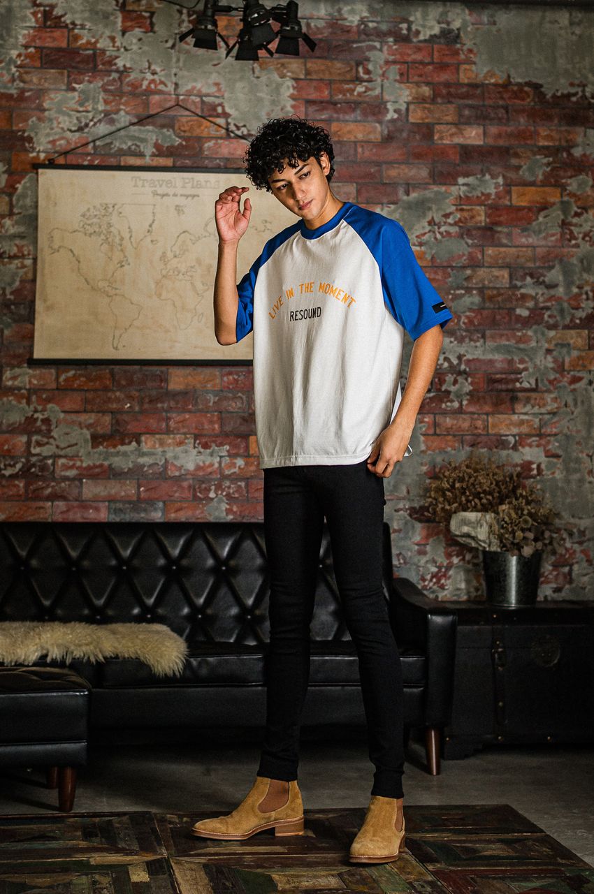 ラグランスリーブTシャツ (ホワイトxブルー) コットン / クルーネック / オーバーサイズ