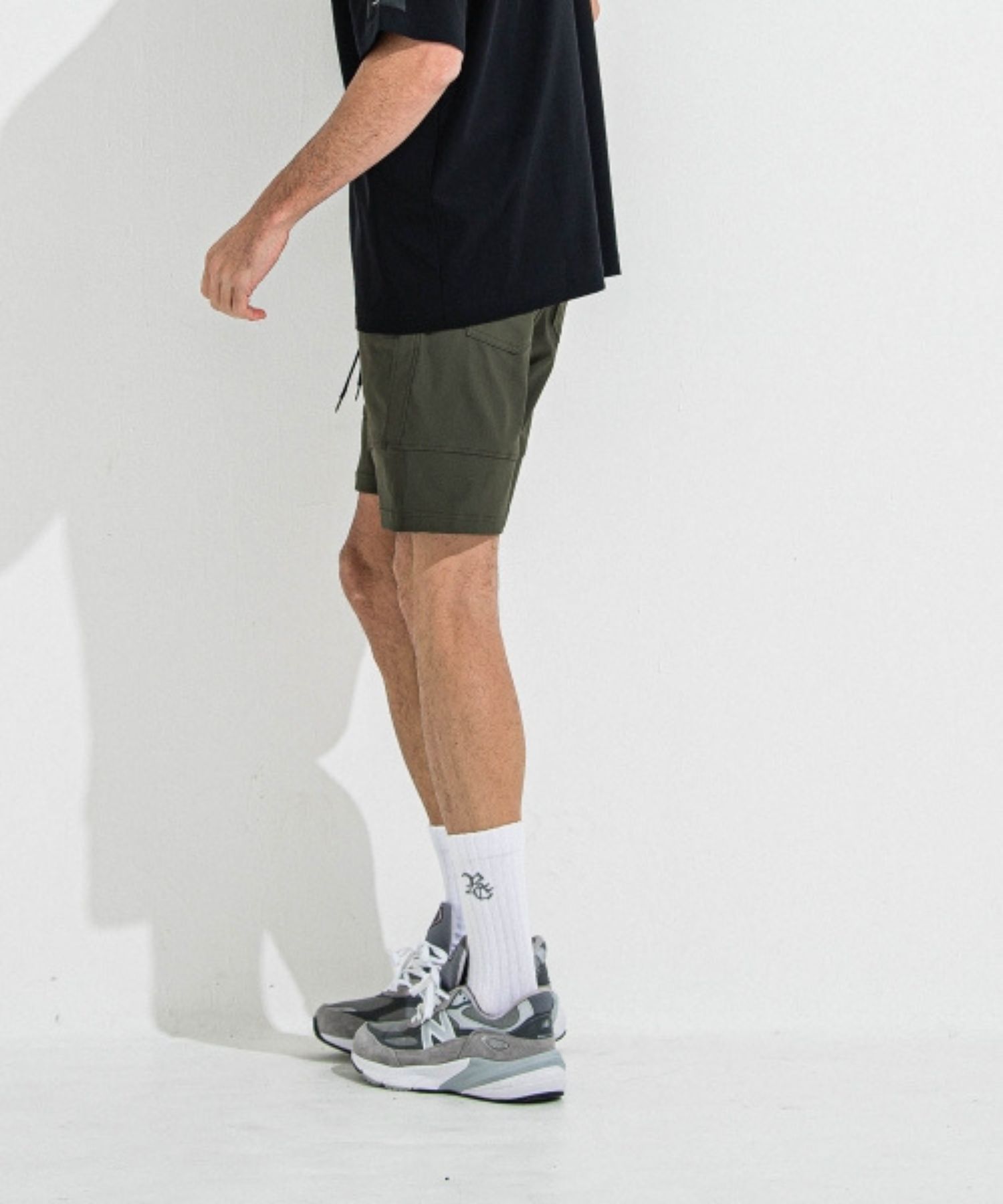 TYLER NYLON SHORTS (カーキ ) ポリエステル /  ベルトループ/  スラッシュポケット / 360°ストレッチ / RC36-HP-002