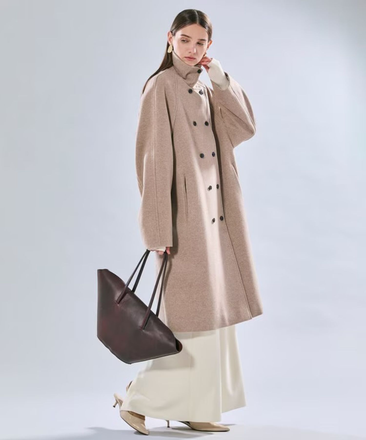 LABBOCK / ウール混ラグランステンカラーコート ( Taupe ) ウール / ダブルボタン / ラグランスリーブ / 膝下丈 / 裏地有り / COCWGW0401