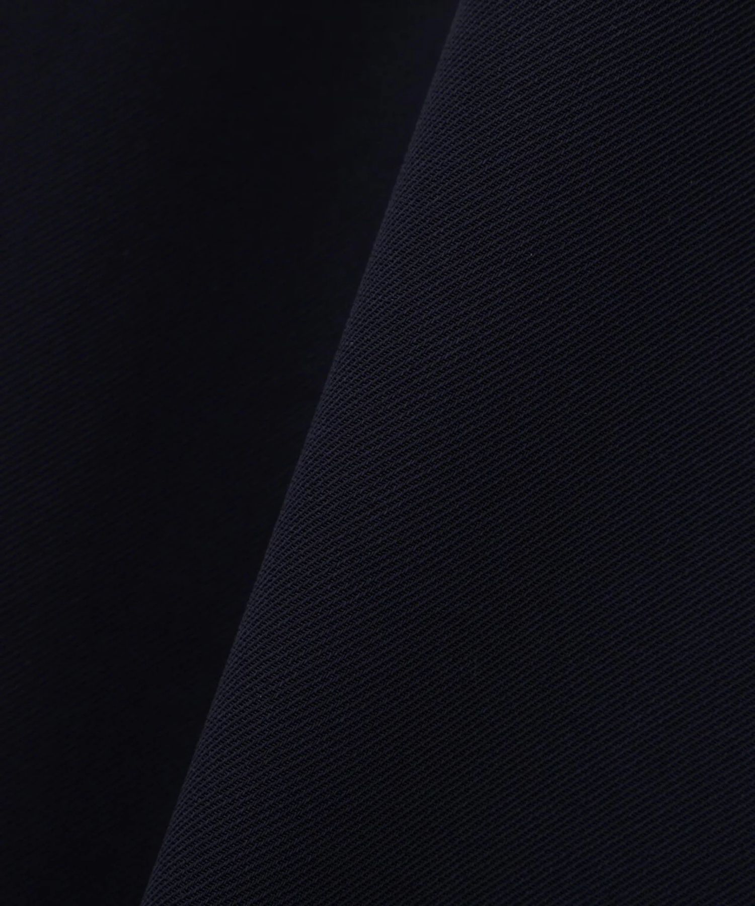 ハイツイストワンピース(ネイビー)トリアセテート / 裏地付き / 後ファスナー / 後裾にベンツあり / 膝がちょうど隠れる丈 / ストレッチあり / 共地ベルト付き / 0316940099