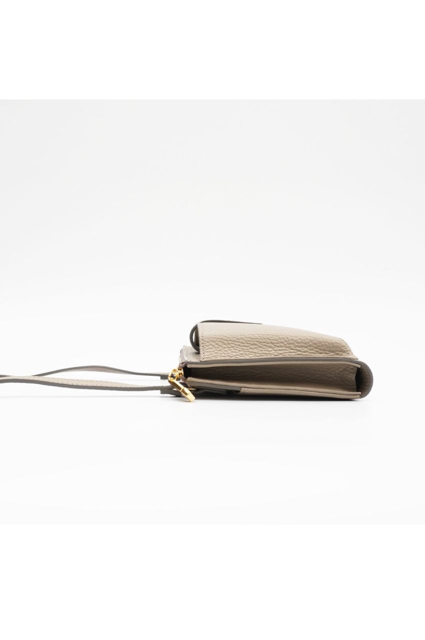 ADRIA / V-1371（Taupe）シュリンク型押しレザー 横型スマートフォンポシェット（トープ）牛革 / アドリア / ショルダーバッグ / マグネット開閉【正規販売店】