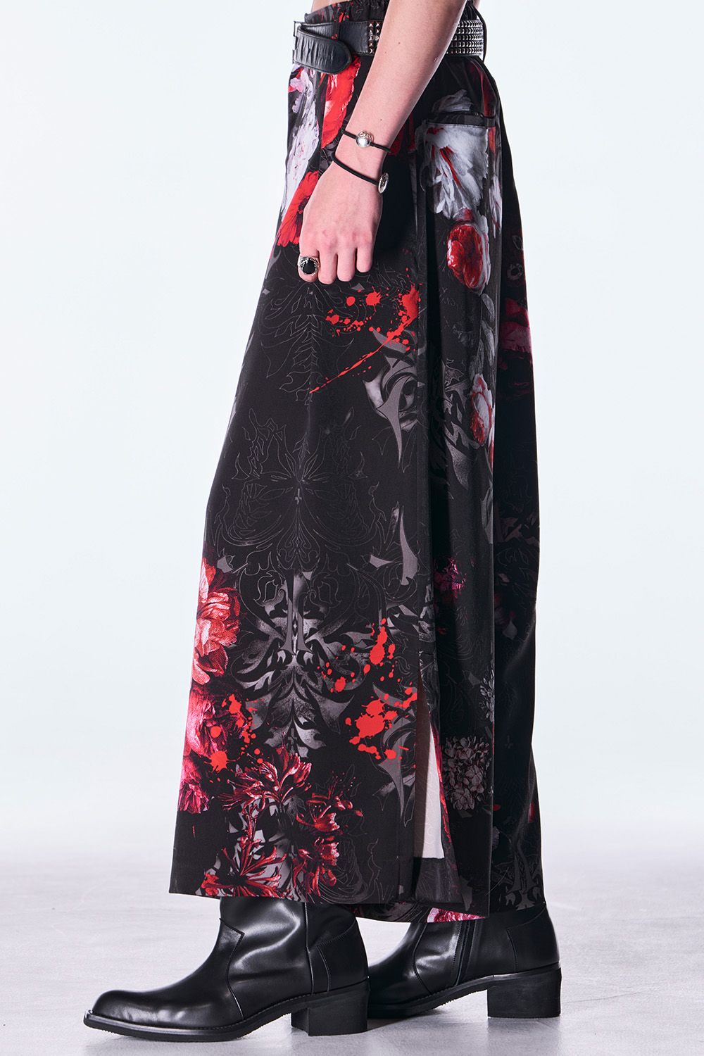 Goth Flora Suede Satin Wide Tuck Slacks / ゴス フローラ スエード サテン ワイド タック スラックス