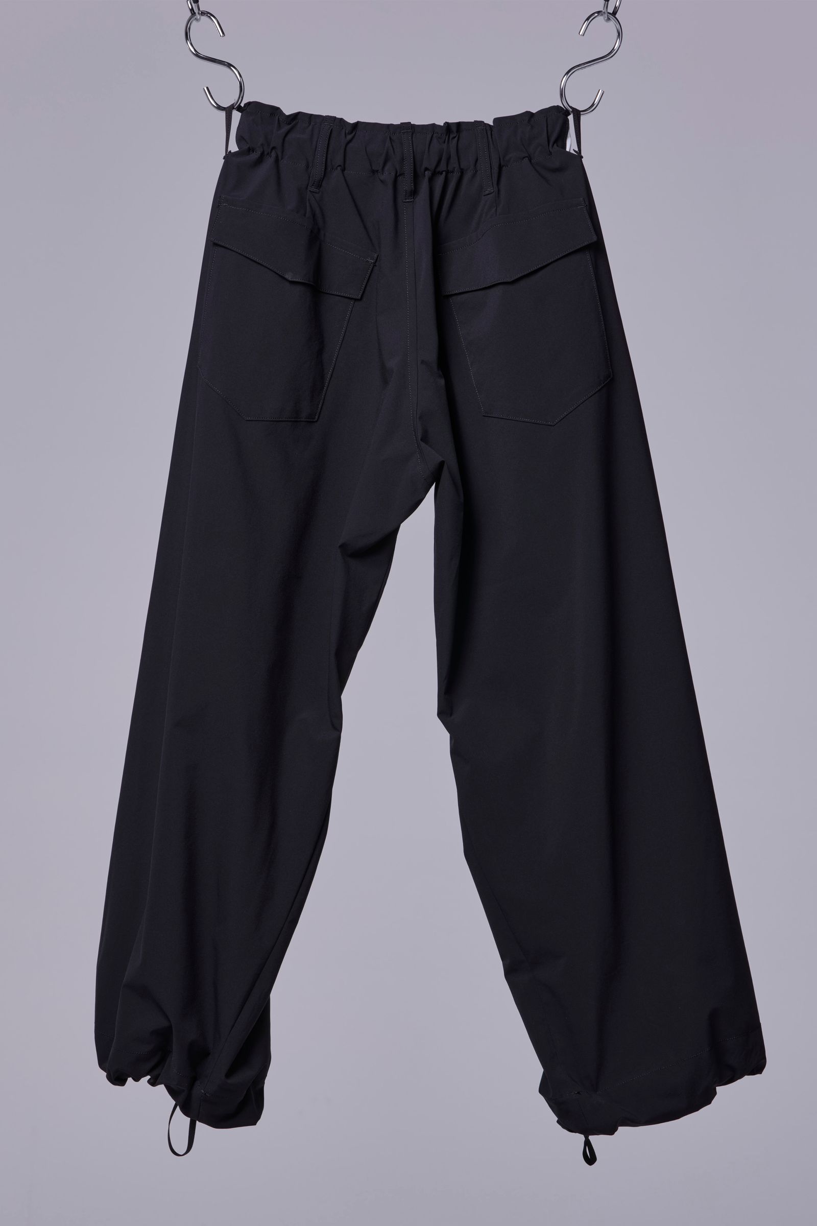 Sustainable Tuffeta Line Loose Pants / ライン ルーズパンツ