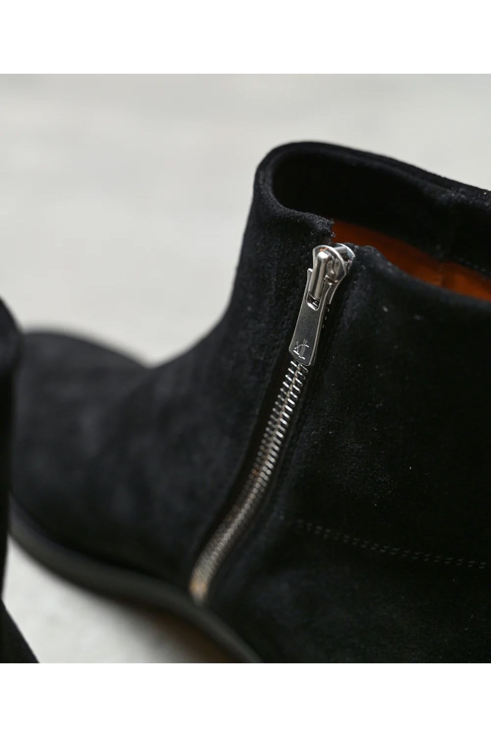 Side zip boots