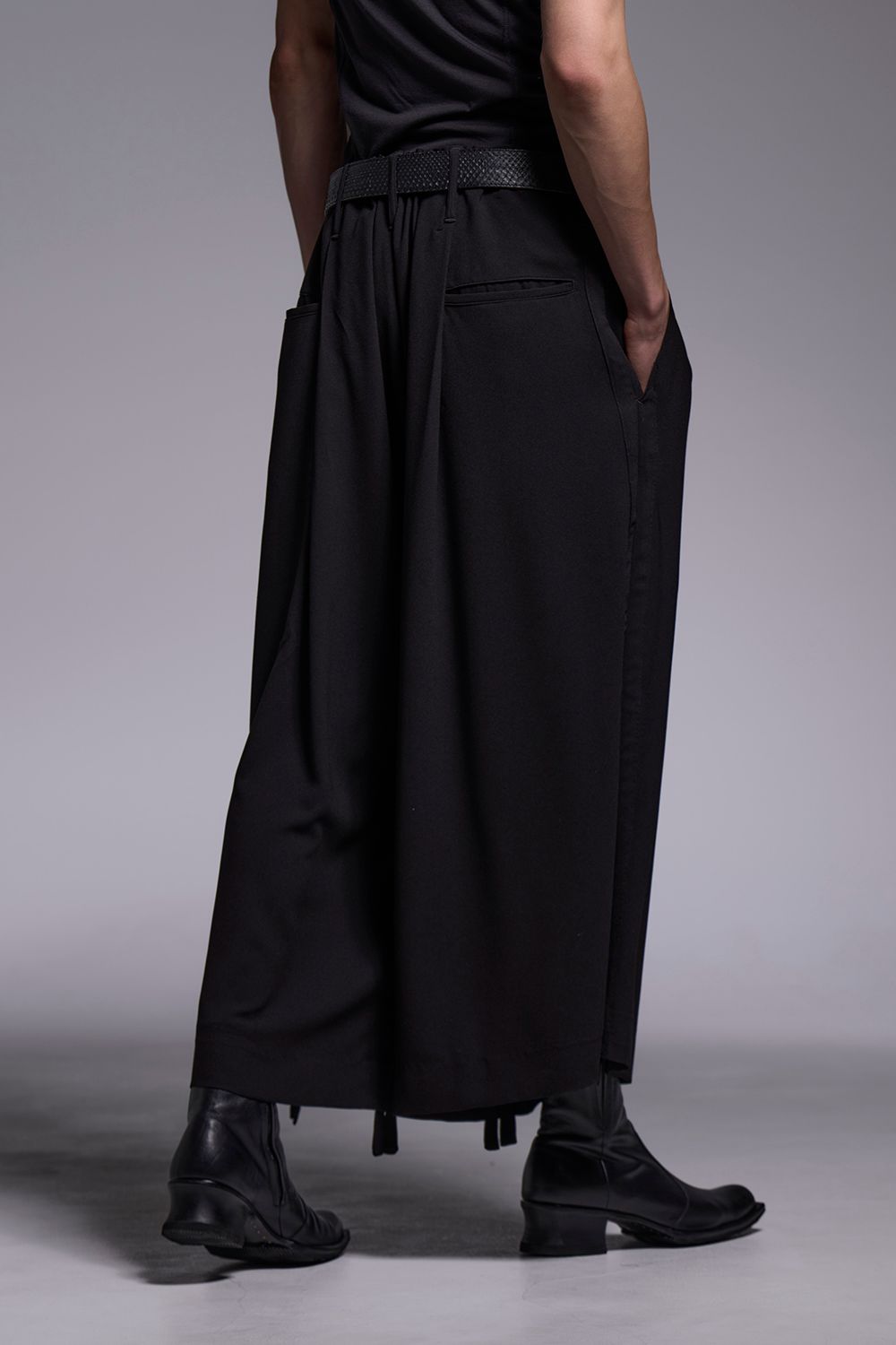 Crape Sharring Wide Tuck Slacks / クレープ シャーリング ワイドタックスラックス