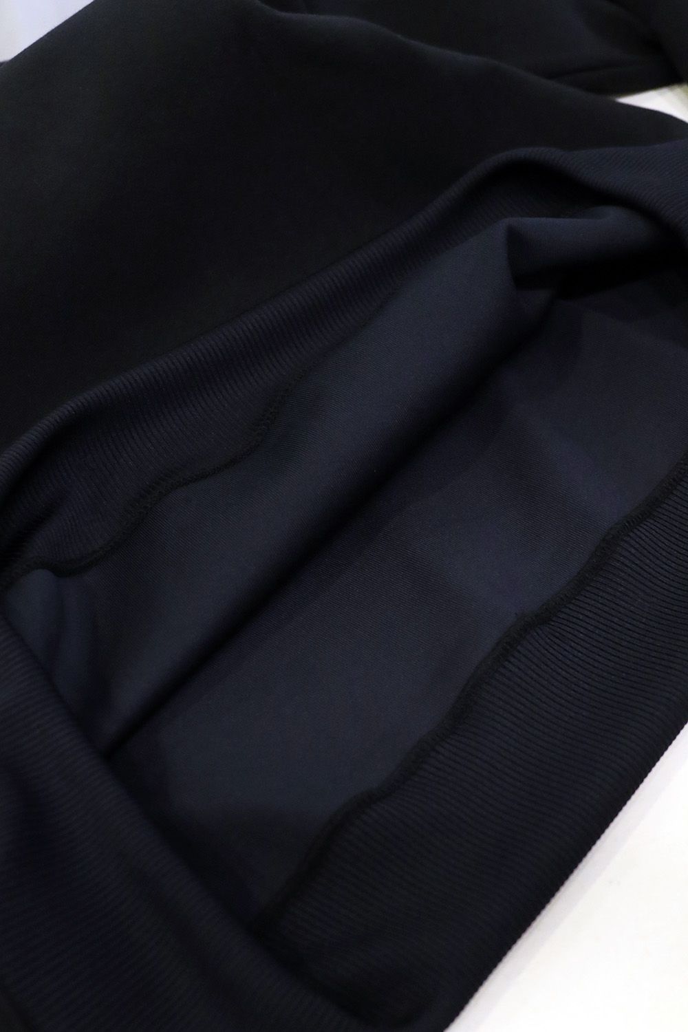 RAZOR CUT EMB SWEAT / レーザーカット エンブロイダリー スウェット