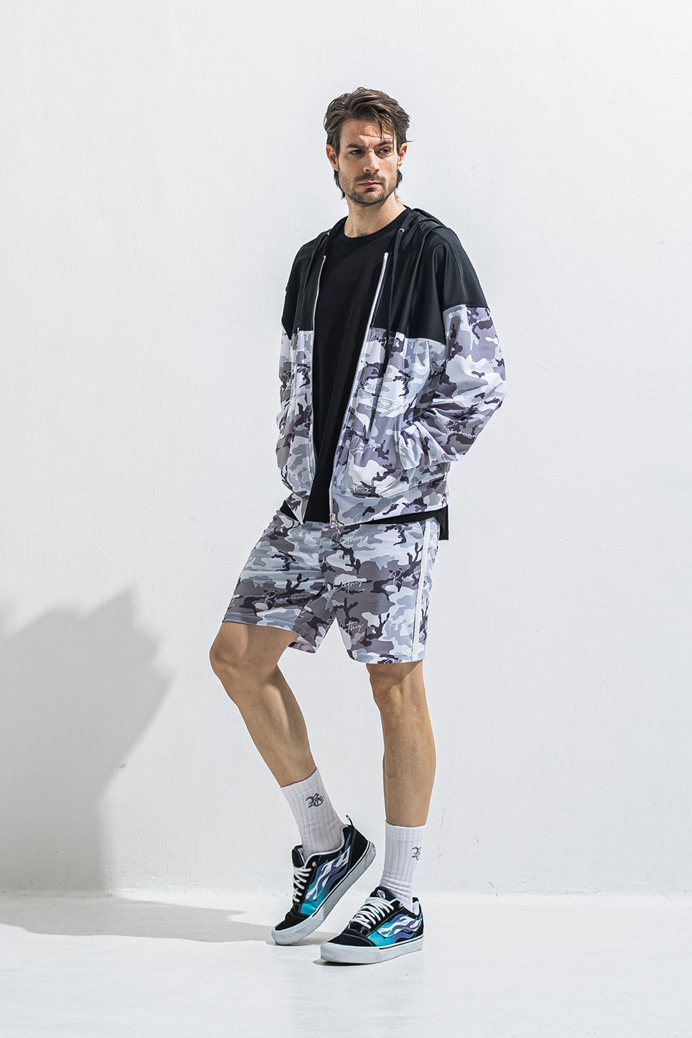 RUSH OVER ZIPUP HOODIE / オーバーサイズ ジップアップ ラッシュパーカー