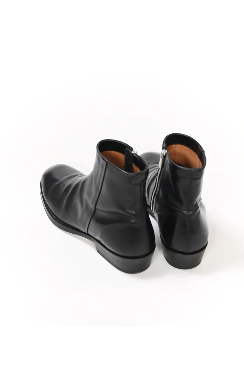 Side zip boots