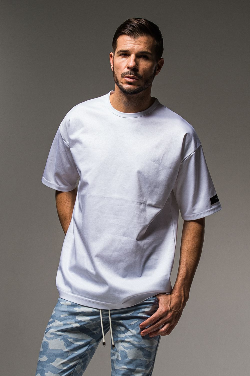 RESOUND CLOTHINGから入荷の何枚も持っていたい、飽きのこない日本の職人の技術を凝縮した最高級Tシャツ、ルーズ＆スリム好評です！