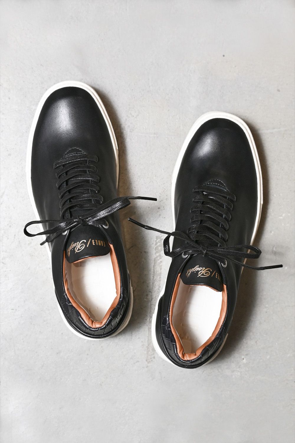 Hole cut sneakers / ホールカットスニーカー
