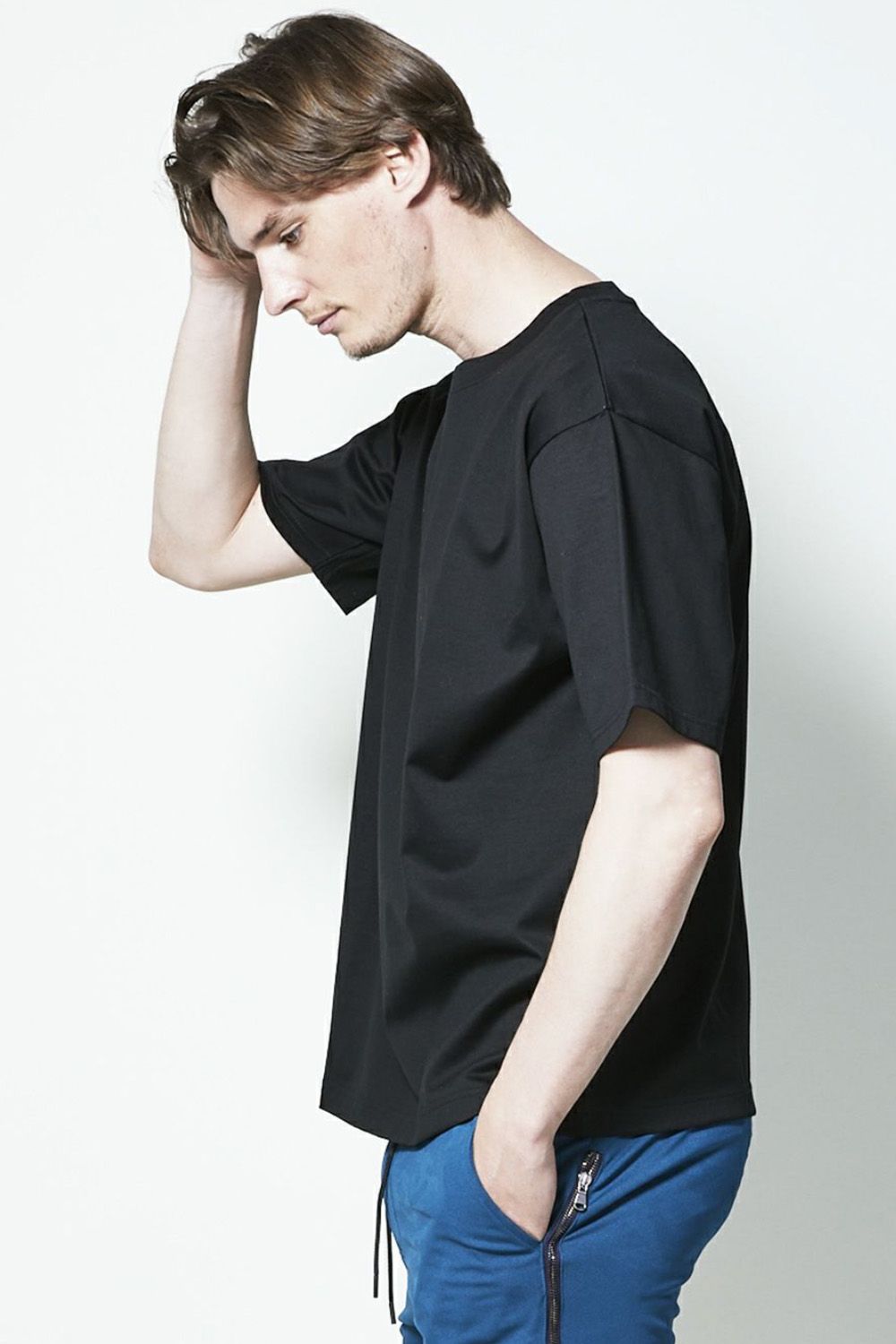 ＜junhashimoto＞100回洗濯してもへたらない、ベーシックに使えるおすすめTシャツ