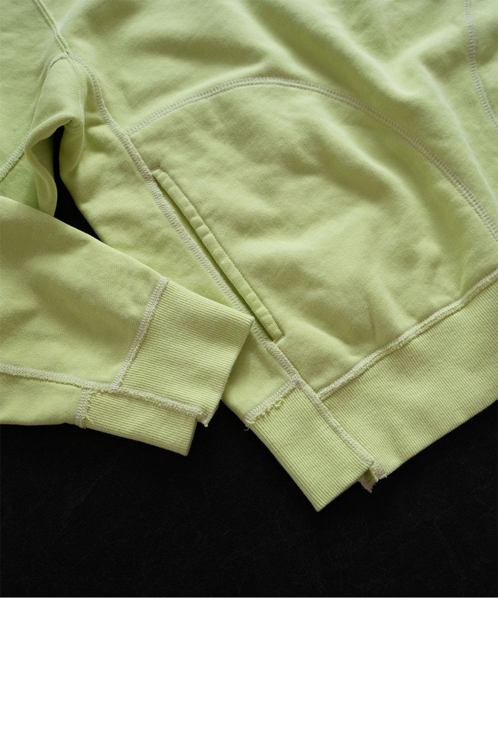 HALF ZIP SWEATSHIRT / ハーフジップ スウェットシャツ