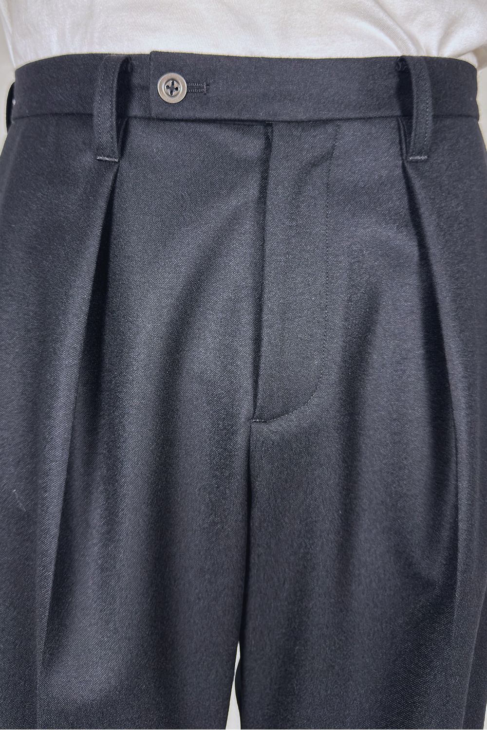 Code embroidery trousers / コード エンブロイダリー トラウザーズ