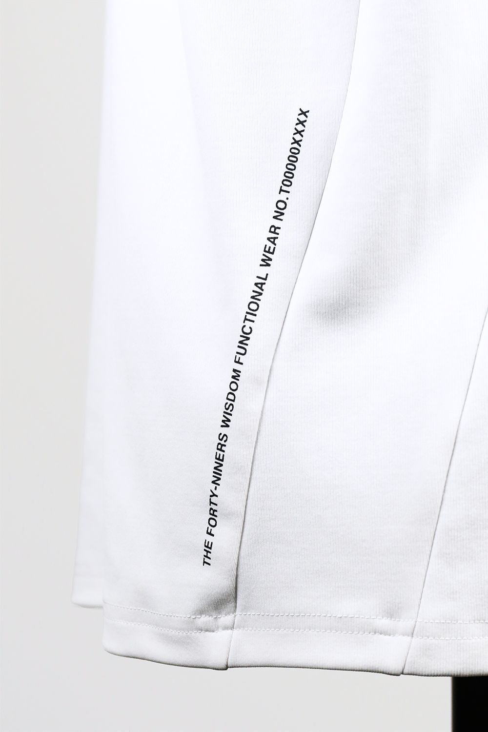 HALF ZIP COLLAR LESS / ハーフジップ カラーレス