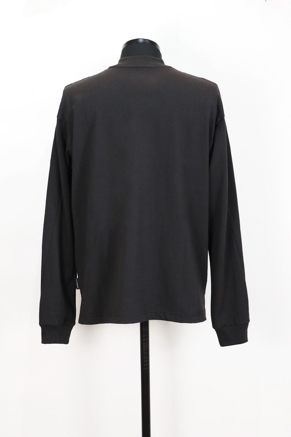 POCKET L/S T PEACE / ポケット ロングスリーブ モックネック Tシャツ ピース メタルスタッズ