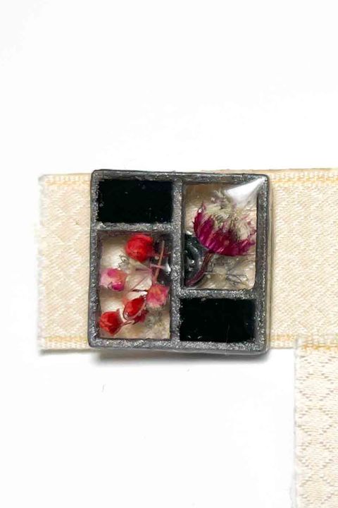 flower pins