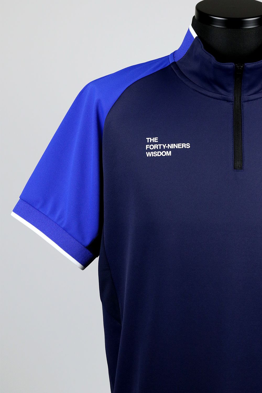 HALF ZIP COLLAR LESS / ハーフジップ カラーレス