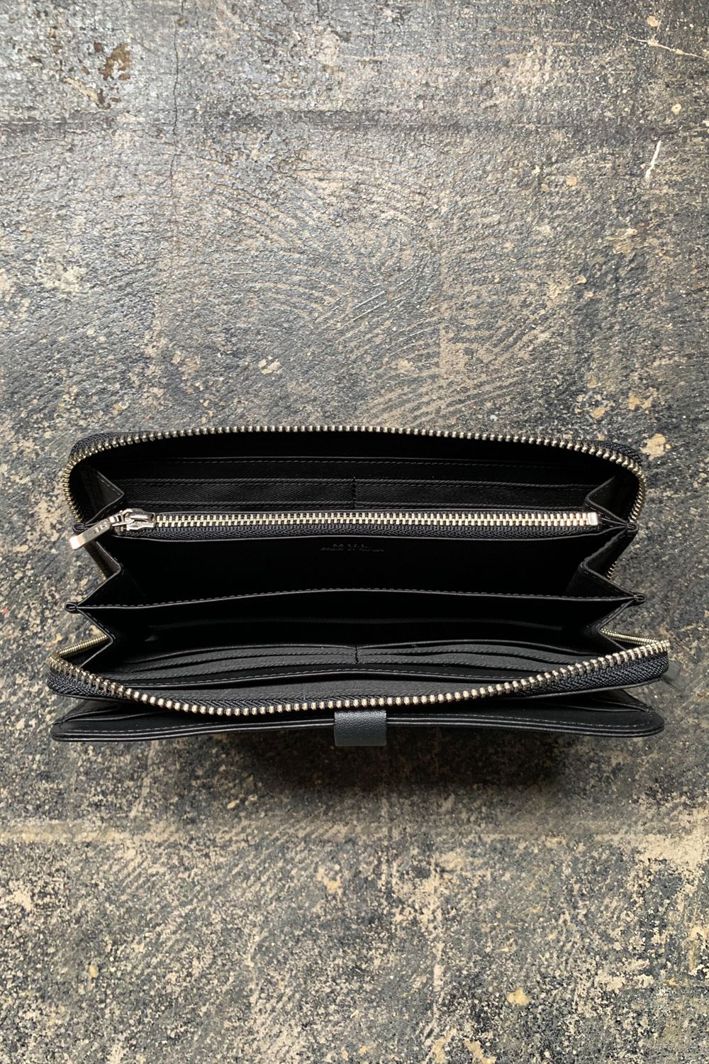 M.U.L. - Round Long WALLET BLACK ×S/SILIVER METAL - Emboss