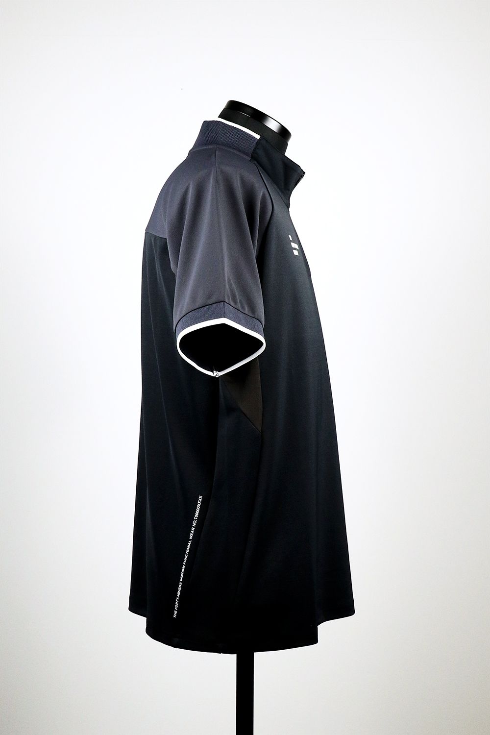 HALF ZIP COLLAR LESS / ハーフジップ カラーレス