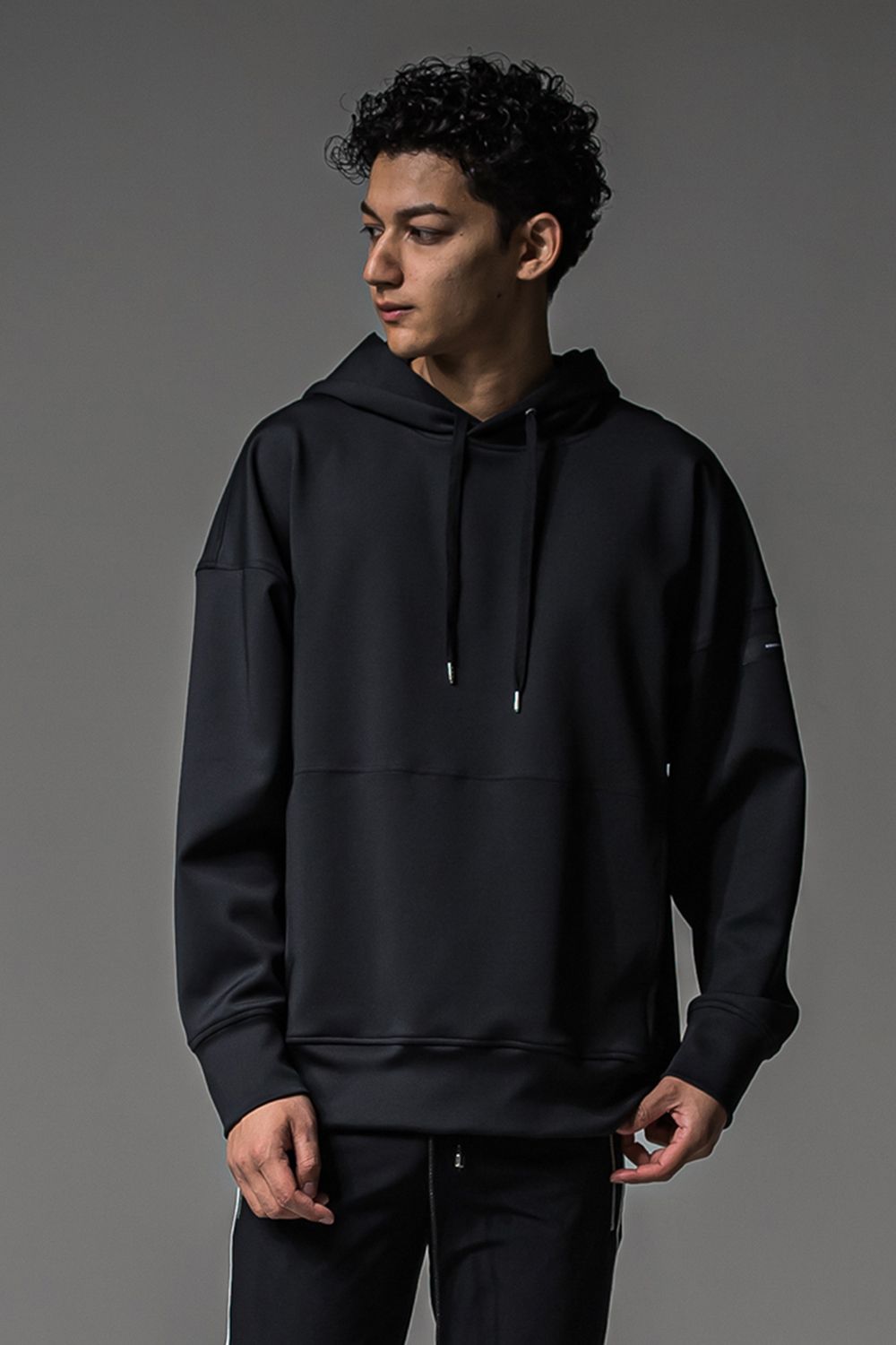BACK ID LOOSE HOODIE / バックロゴ ルーズフーディー