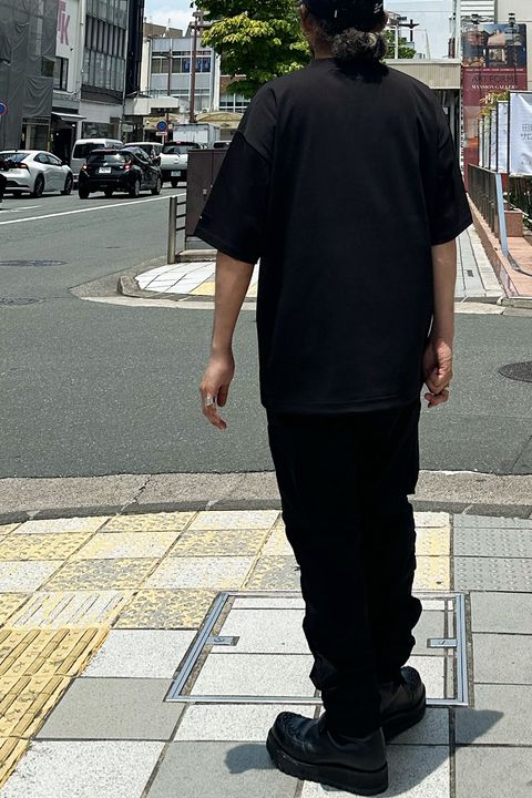 RESOUND CLOTHING、刺繍のRCロゴがワンポイントのTシャツスタイル