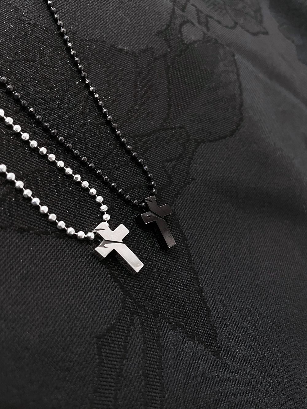 kiryuyrik / CROSS CHOKER