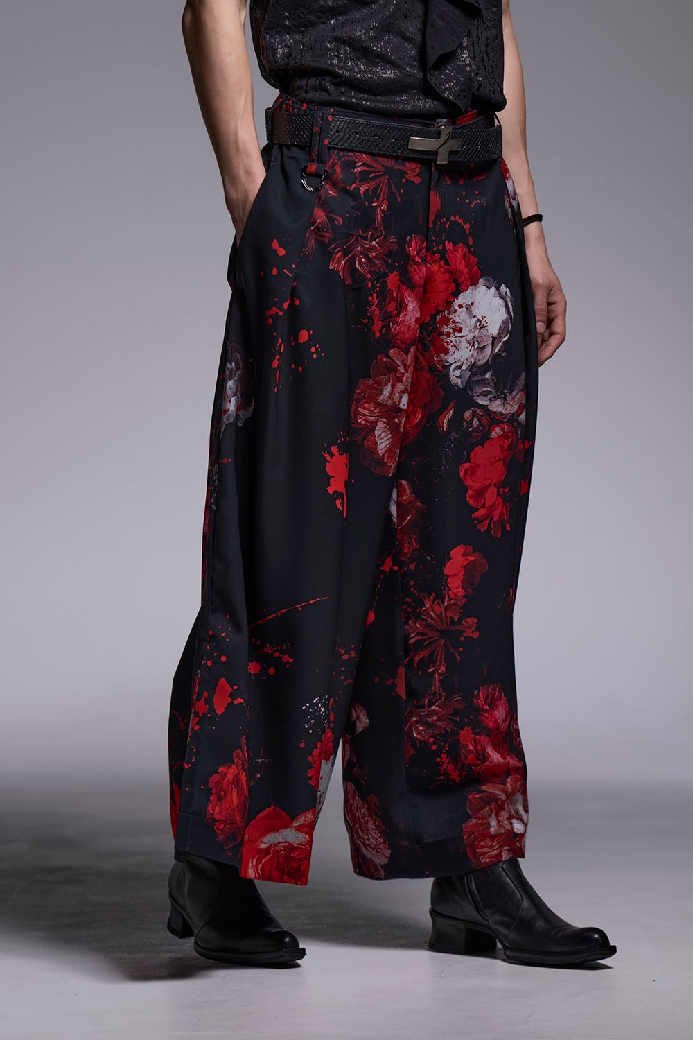 Black Flora Gabardine Wide Tuck Slacks / ブラックフローラギャバジン ワイドタックスラックス