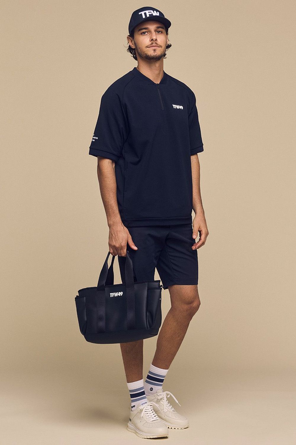 LEATHER ROUND BAG / TFW49