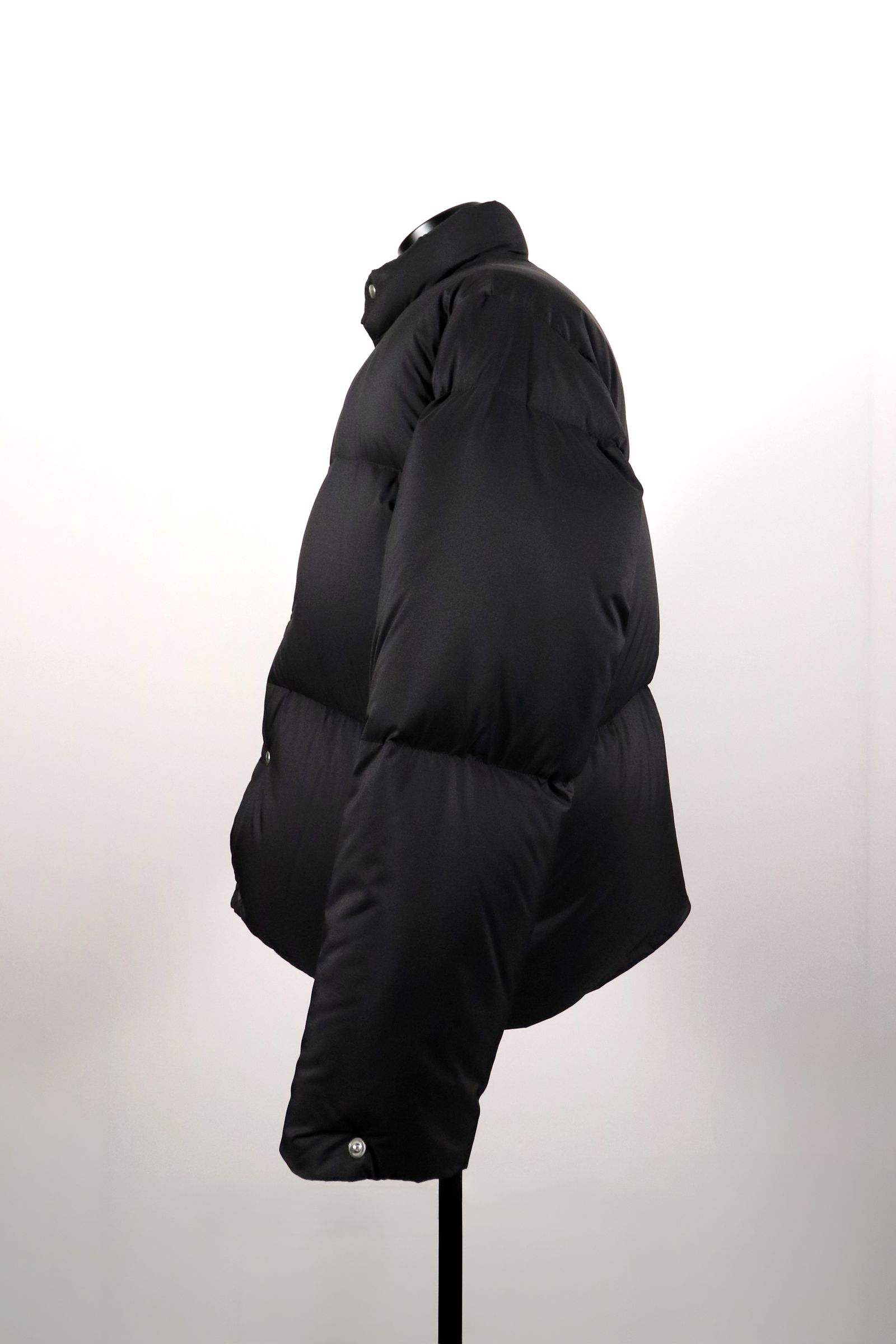 RECYCLE NYLON MINI RIPSTOP DOWN JACKET / リサイクルナイロン ミニリップストップ ダウンジャケット