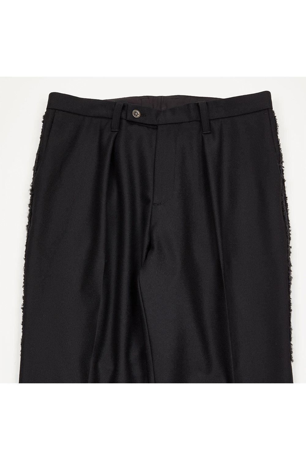 Code embroidery trousers / コード エンブロイダリー トラウザーズ