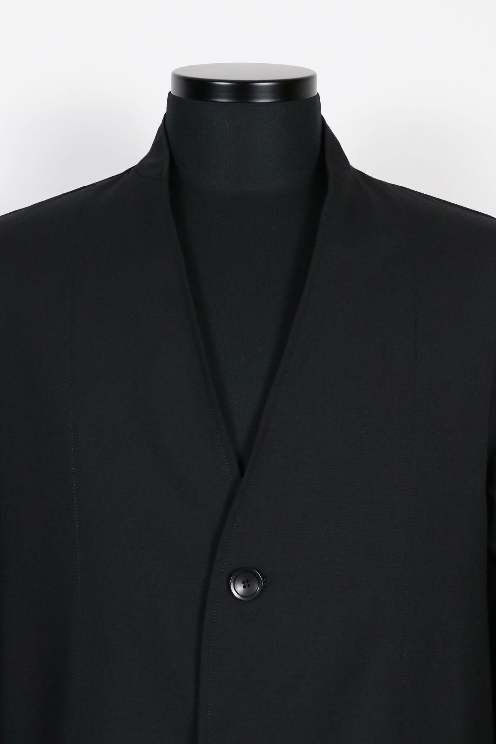 TUMBLED WOOL TROPICAL LAPELLESS JACKET / タンブル ウール トロピカル ラペルレス ジャケット